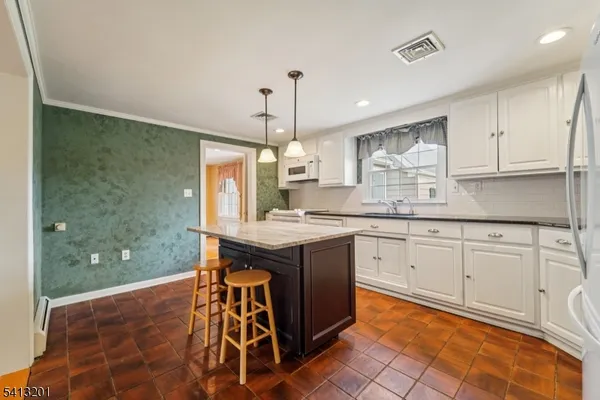 $799,000 | 225 Emmans Road, Flanders, NJ 07836