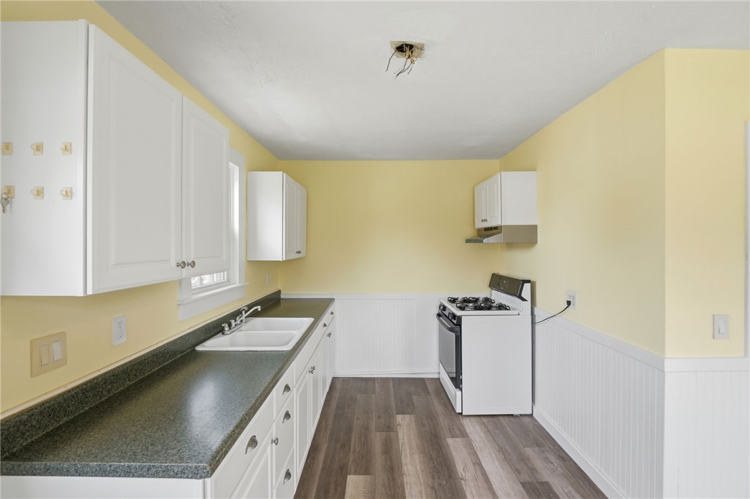 36 Ledward Avenue Westerly, RI 02891 - Photo 19 of 49