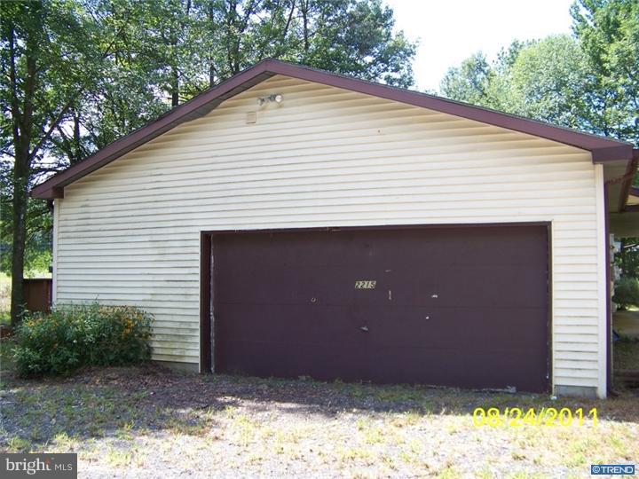 2215 Pleasant Valley Road Newark, DE 19702 - Photo 3 of 10 Gallery Image 3