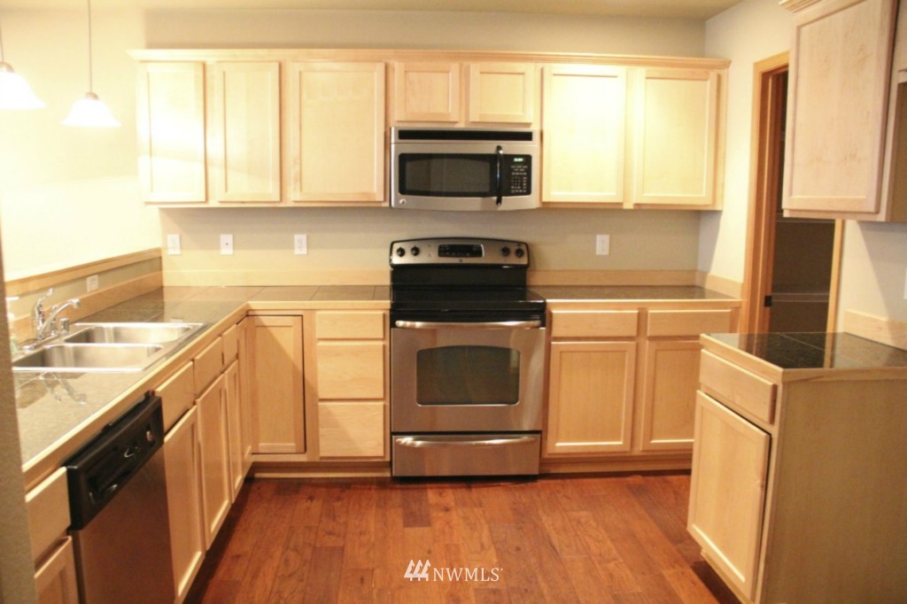 109 196th Place Southwest Bothell, WA 98012 - Photo 3 of 6