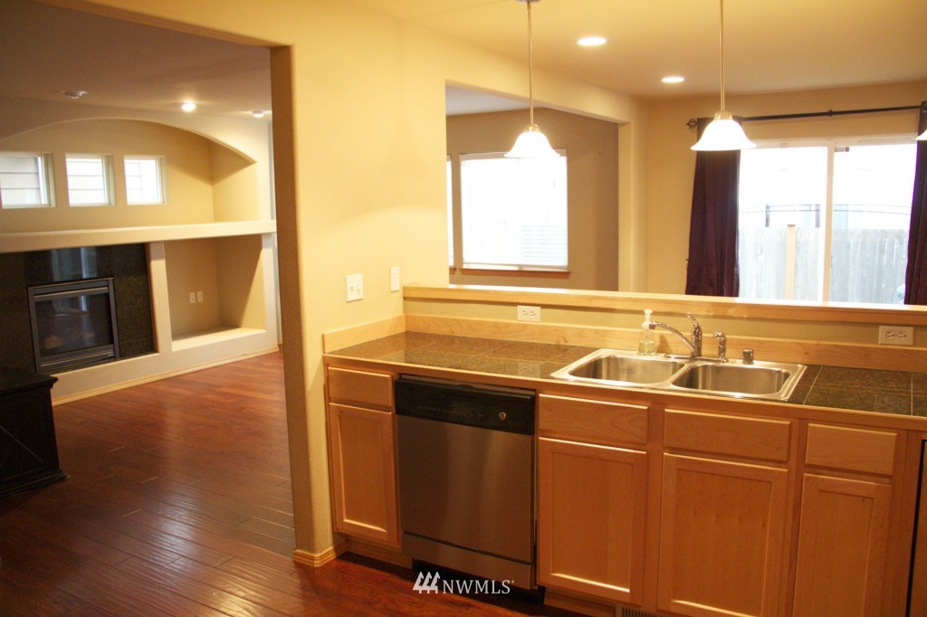 109 196th Place Southwest Bothell, WA 98012 - Photo 4 of 6
