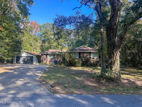 $200,000 | 9500 Marina Avenue, Ocean Springs, MS 39564