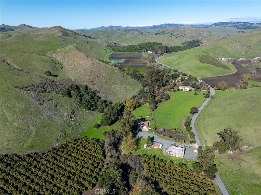 1155 Cayucos Creek Road Cayucos, CA 93430 - Photo 17 of 75 a view of a city with a mountain