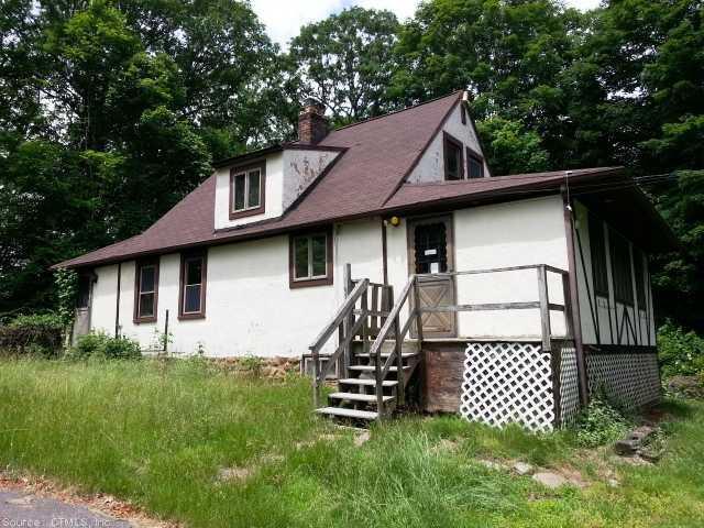 825 Glen Road Orange, CT 06477 - Photo 1 of 1 Exterior Front.