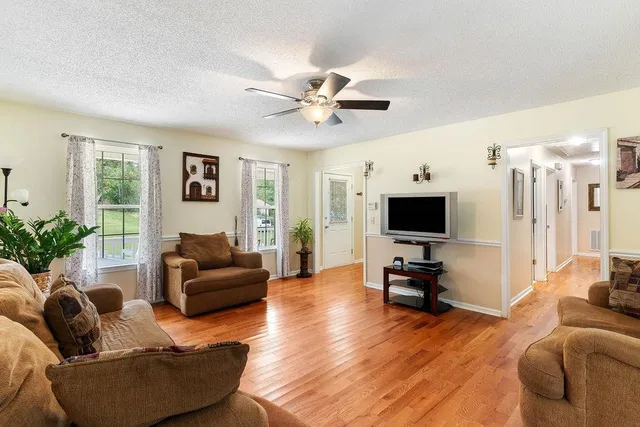 $265,000 | 110 Edwards Avenue, Greer, SC 29650