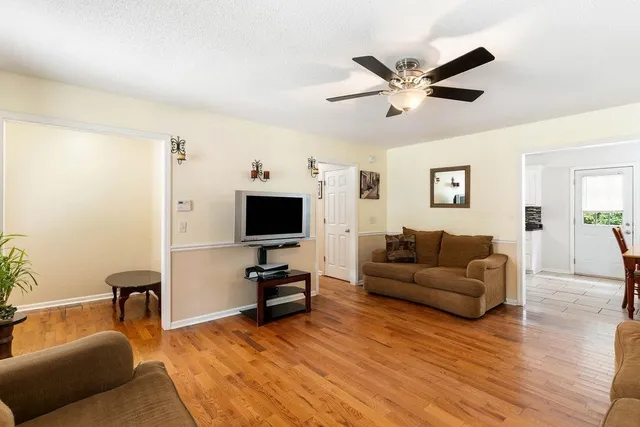 $265,000 | 110 Edwards Avenue, Greer, SC 29650