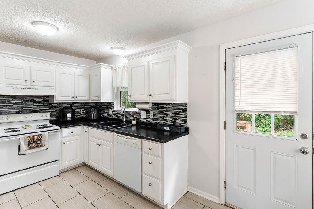 110 Edwards Avenue Greer, SC 29650 - Photo 9 of 29