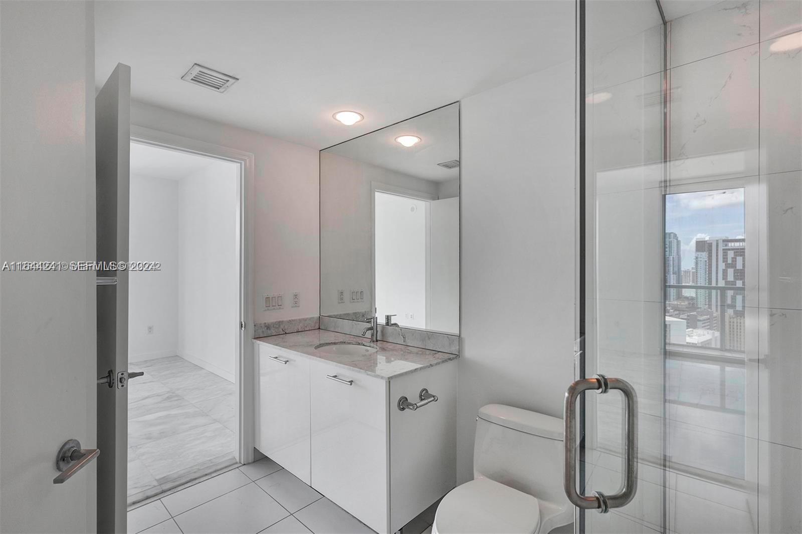 55 Southeast 6th Street, Unit 3401 Miami, FL 33131 - Photo 13 of 19