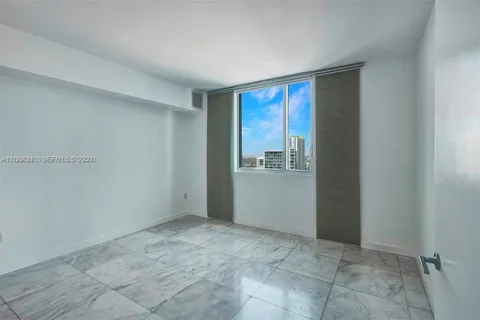 $689,000 | 55 Southeast 6th Street, Unit 3401, Miami, FL 33131