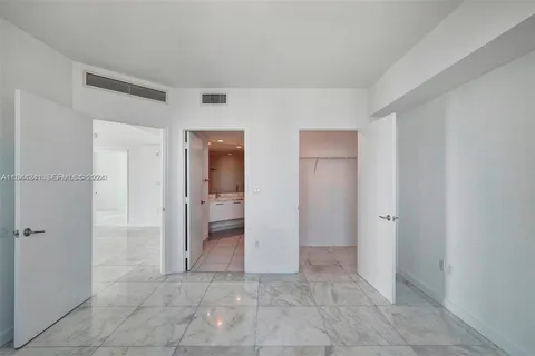 $689,000 | 55 Southeast 6th Street, Unit 3401, Miami, FL 33131
