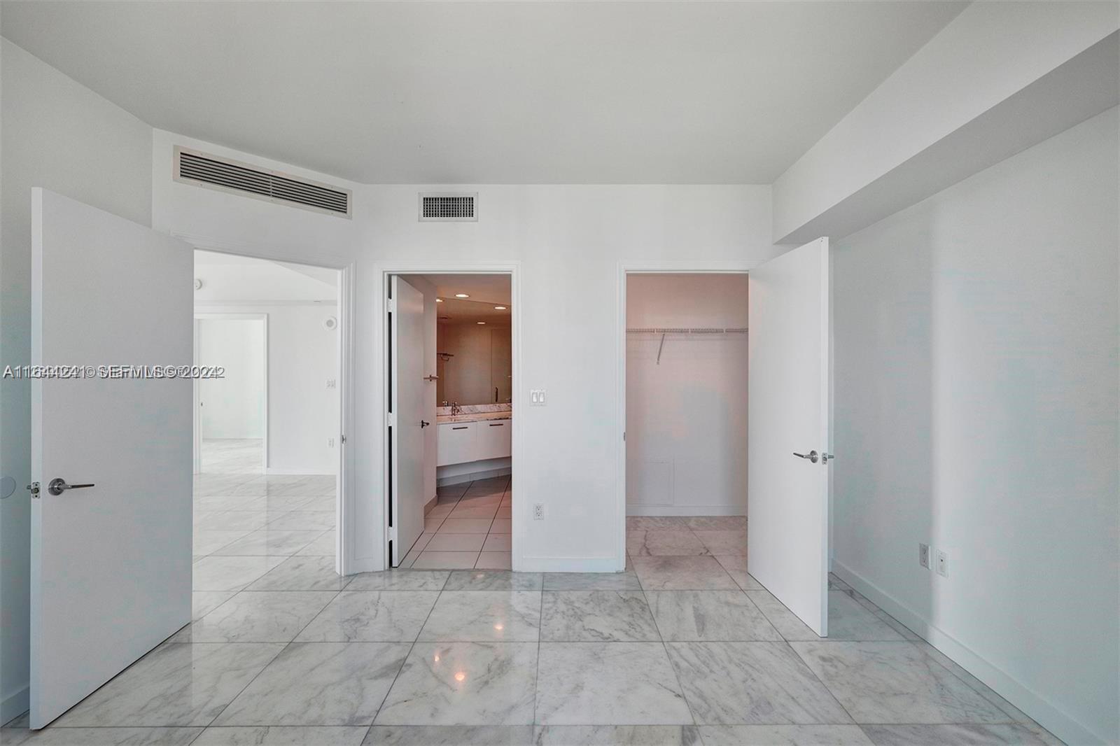 55 Southeast 6th Street, Unit 3401 Miami, FL 33131 - Photo 5 of 19