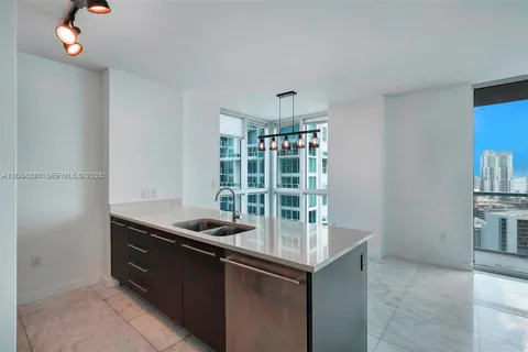 $689,000 | 55 Southeast 6th Street, Unit 3401, Miami, FL 33131