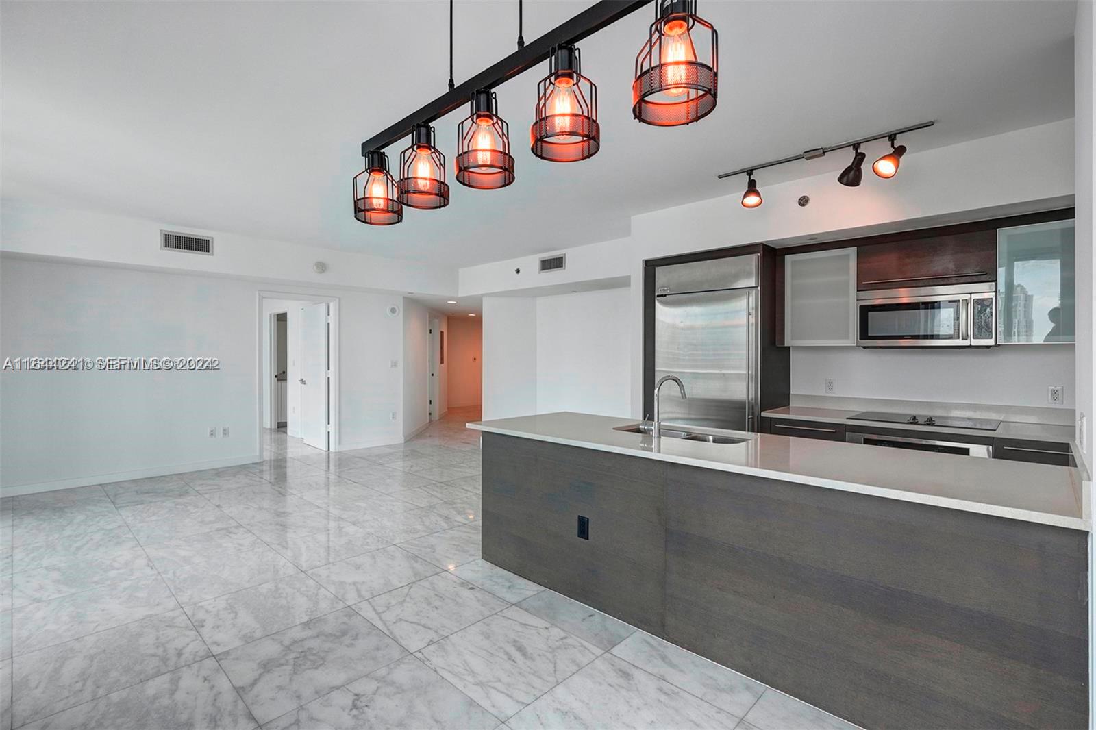55 Southeast 6th Street, Unit 3401 Miami, FL 33131 - Photo 9 of 19