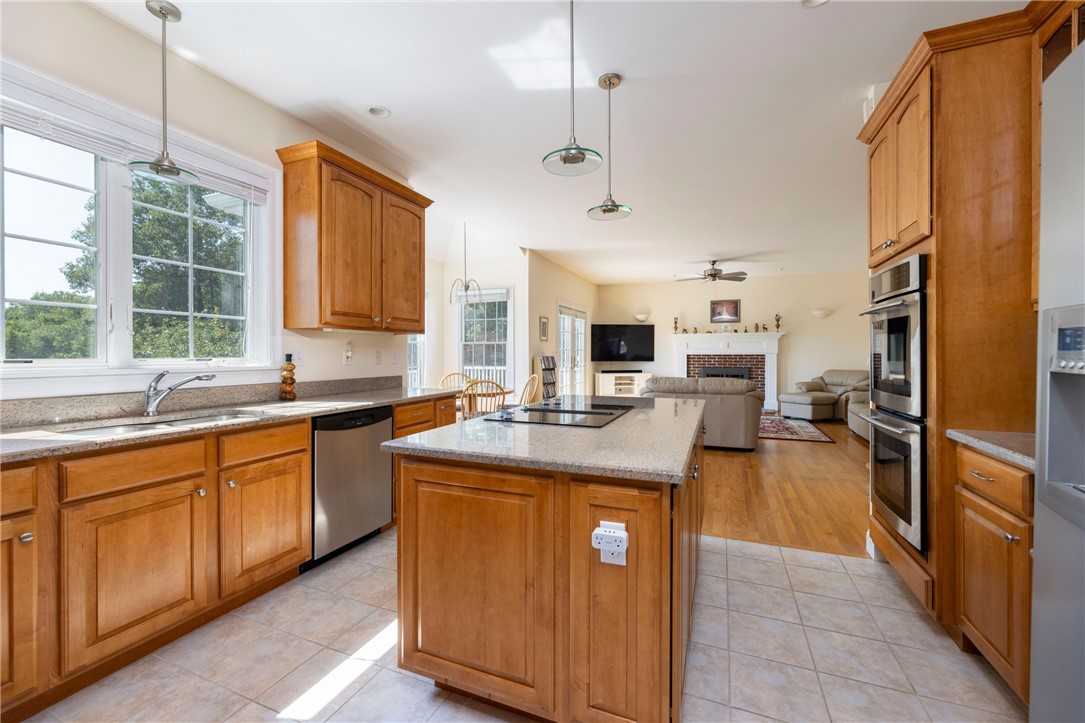30 Armond Way Scituate, RI 02831 - Photo 9 of 48
