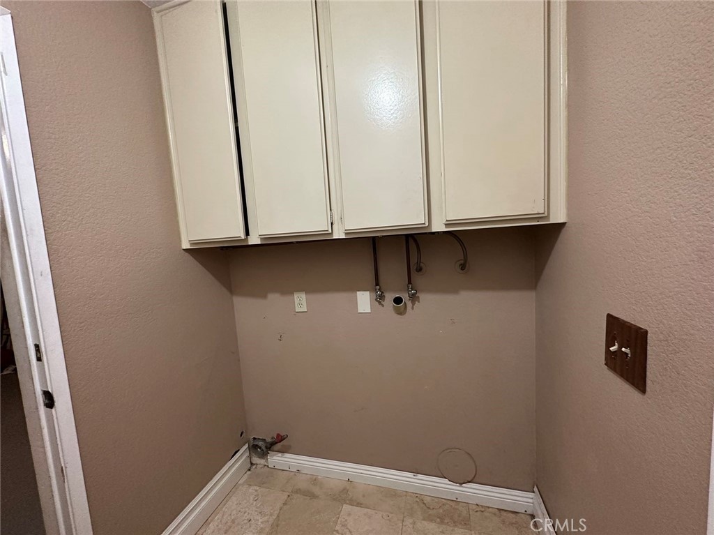 11052 Hastings Court Rancho Cucamonga, CA 91730 - Photo 11 of 14 a view of cabinets
