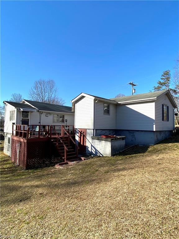 1132 Linville Road Mount Airy, NC 27030 - Photo 5 of 13 Gallery Image 5
