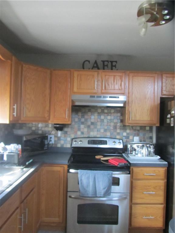 641 Jackson Center Polk Road Stoneboro, PA 16153 - Photo 4 of 24 Gallery Image 4