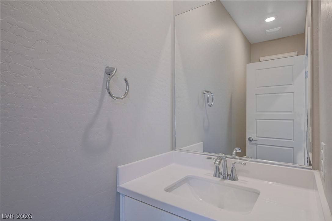 19 Strada Barbera Henderson, NV 89011 - Photo 20 of 53 1/2 bath just off entry way
