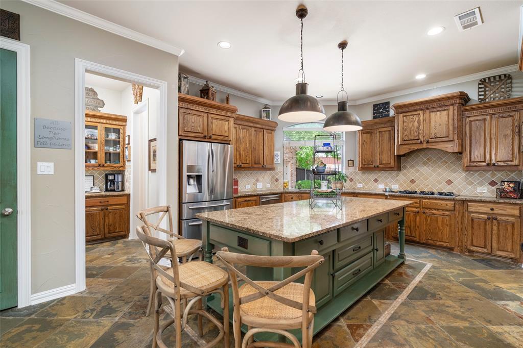 1097 Limestone Court Allen, TX 75013 - Photo 13 of 36