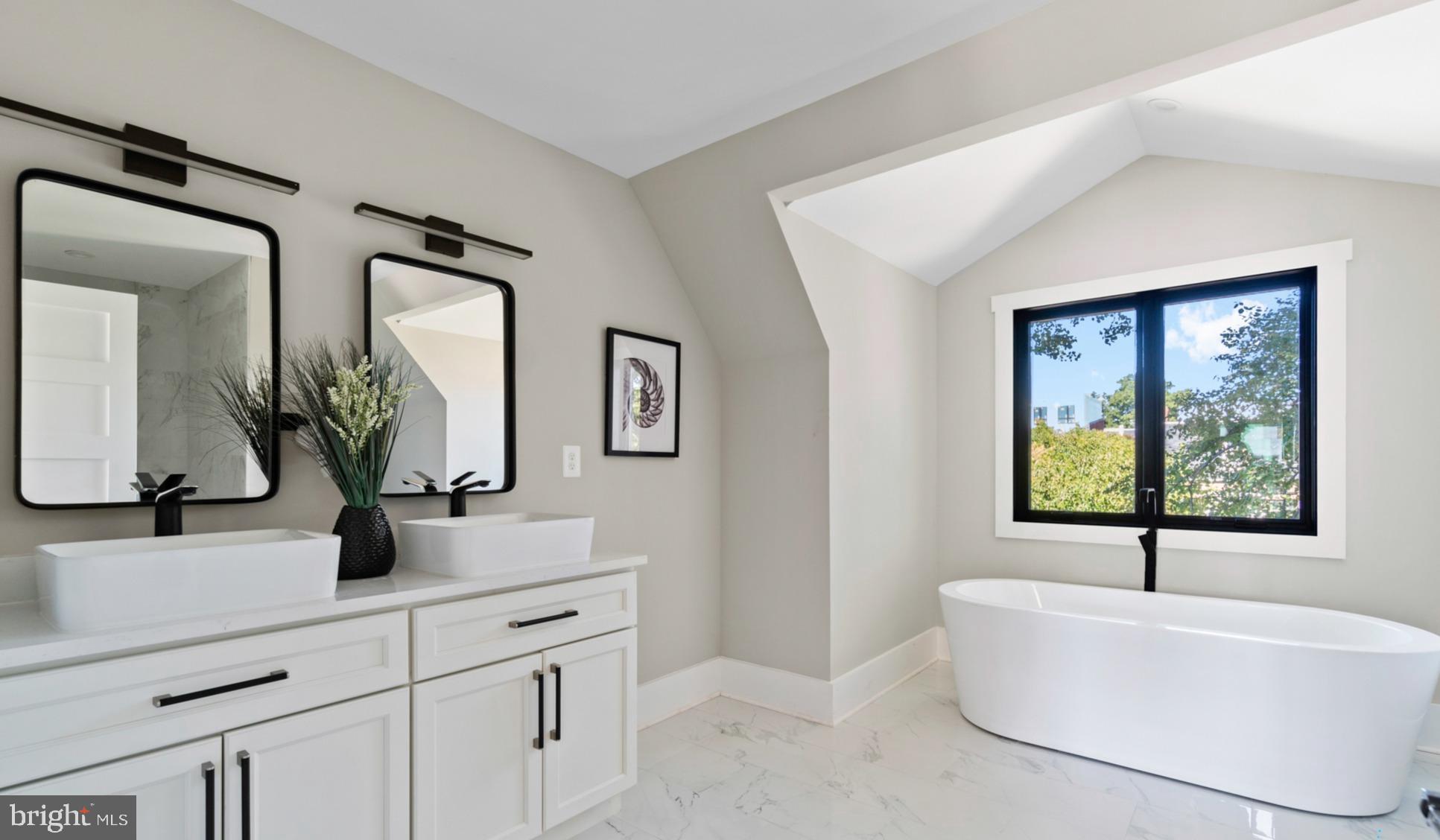 436 Park Road Northwest, Unit 3 Washington, DC 20010 - Photo 13 of 19