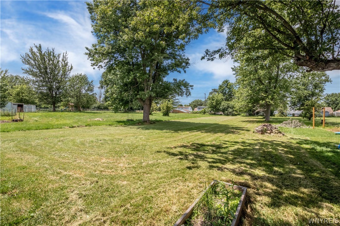 782 Beach Road Cheektowaga, NY 14225 - Photo 38 of 45