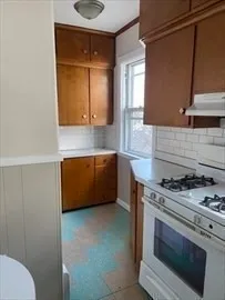 $1,900 | 149 Wood Street, Unit 1, New Bedford, MA 02745