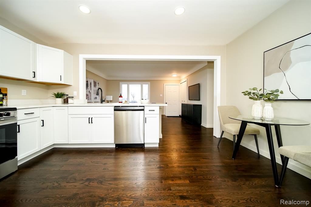 46985 Heydenreich Road Macomb, MI 48044 - Photo 21 of 60