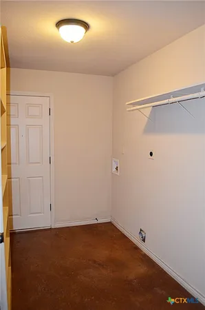 an empty room with a empty space