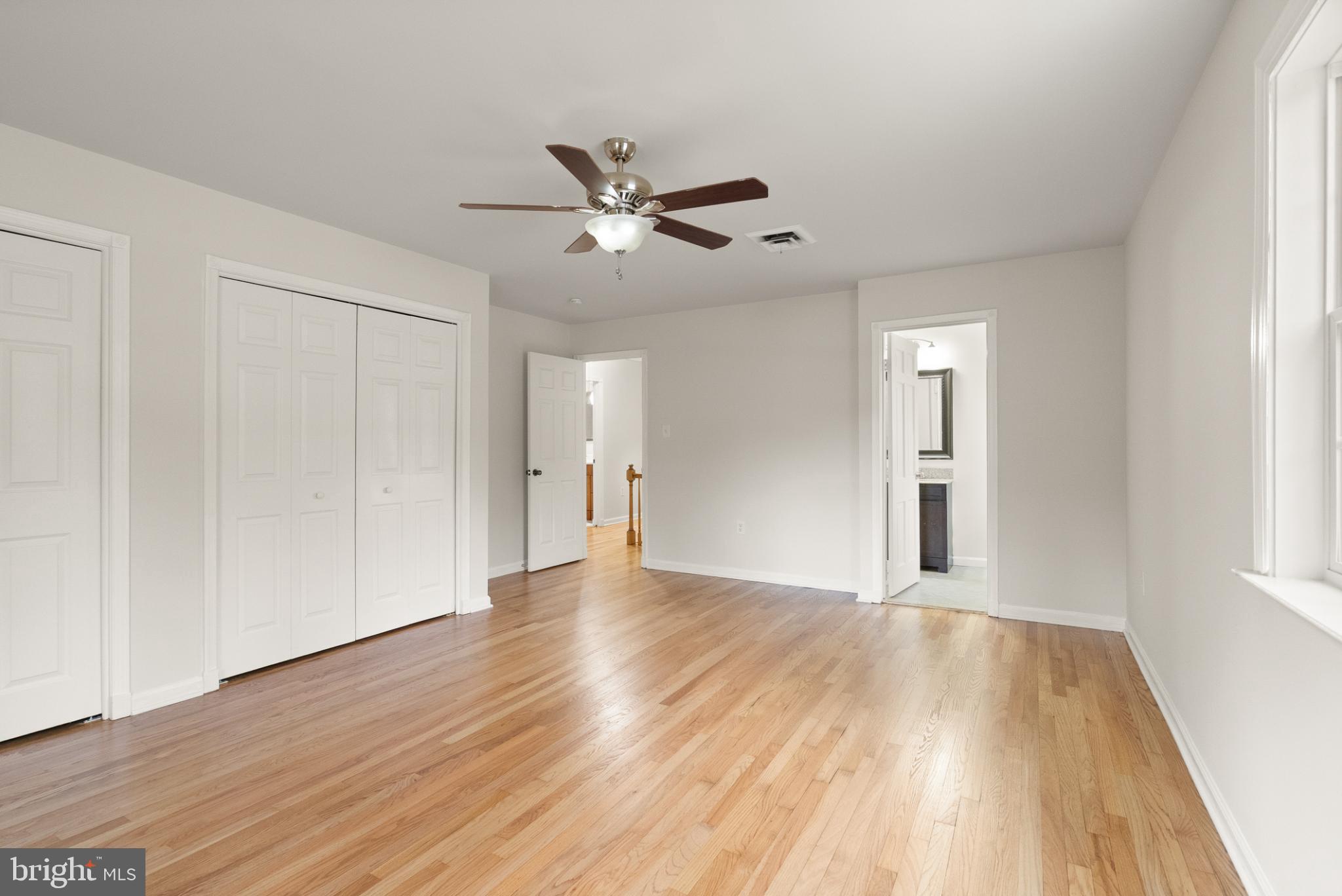 7075 Yates Ford Road Manassas, VA 20111 - Photo 30 of 54 Spacious room with natural light and charm.