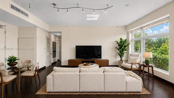 $2,950 | 6701 Biscayne Boulevard, Unit 205, Miami, FL 33138