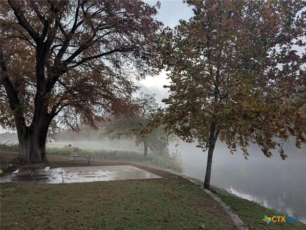 $1,900 | 1250 East Common Street, New Braunfels, TX 78130