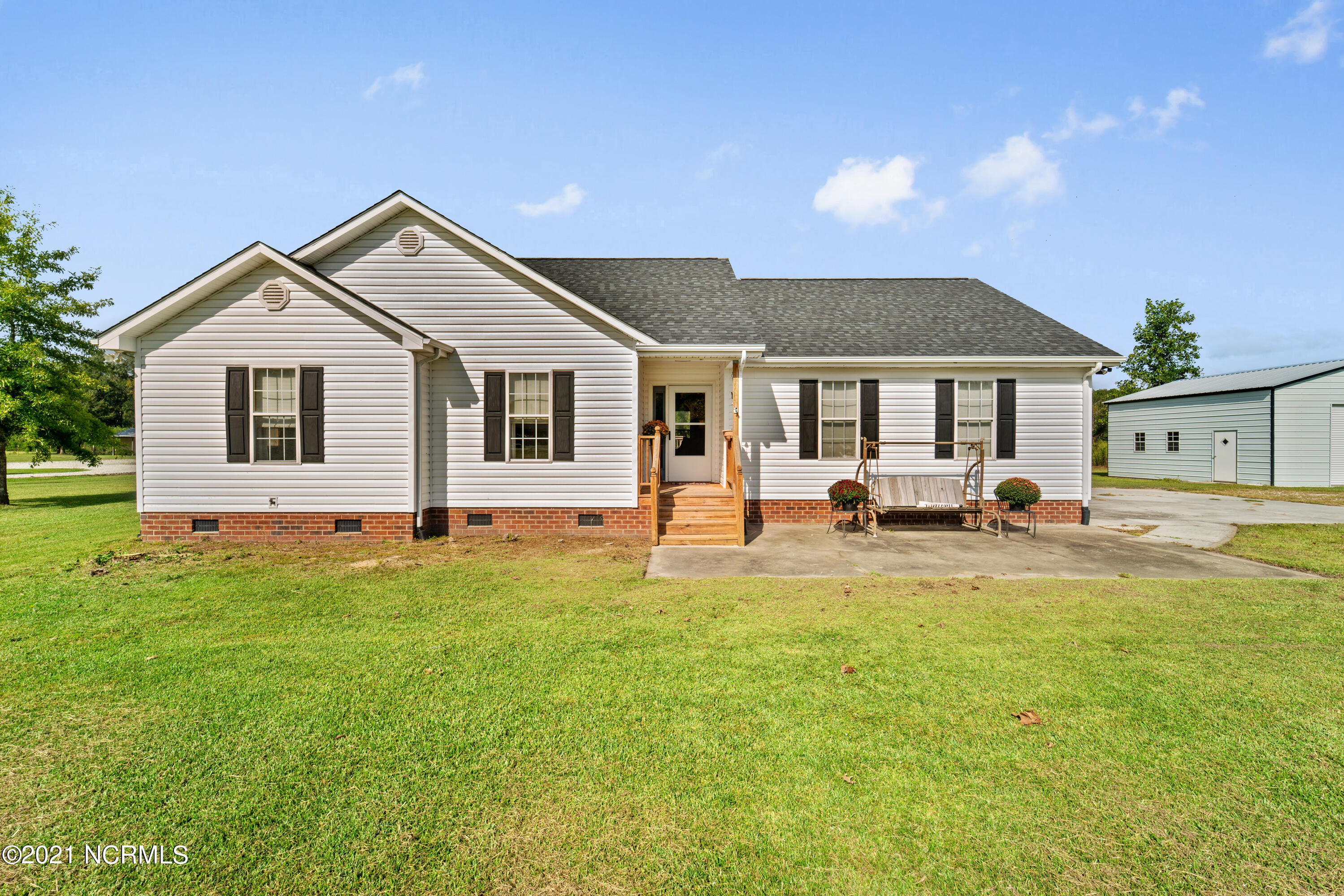 370 Padgett Road Maple Hill, NC 28454 - Photo 1 of 47 FRONT