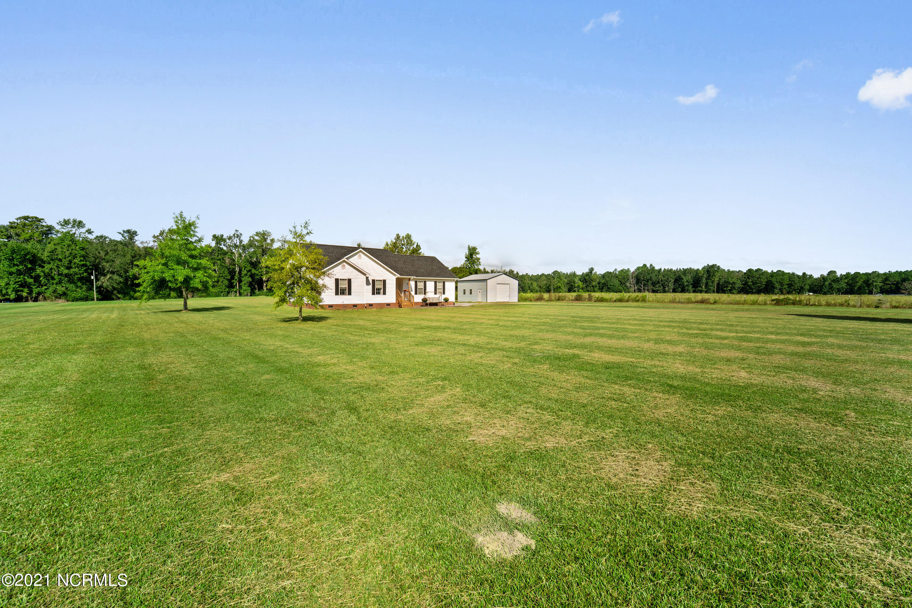 370 Padgett Road Maple Hill, NC 28454 - Photo 6 of 47 DSC00985