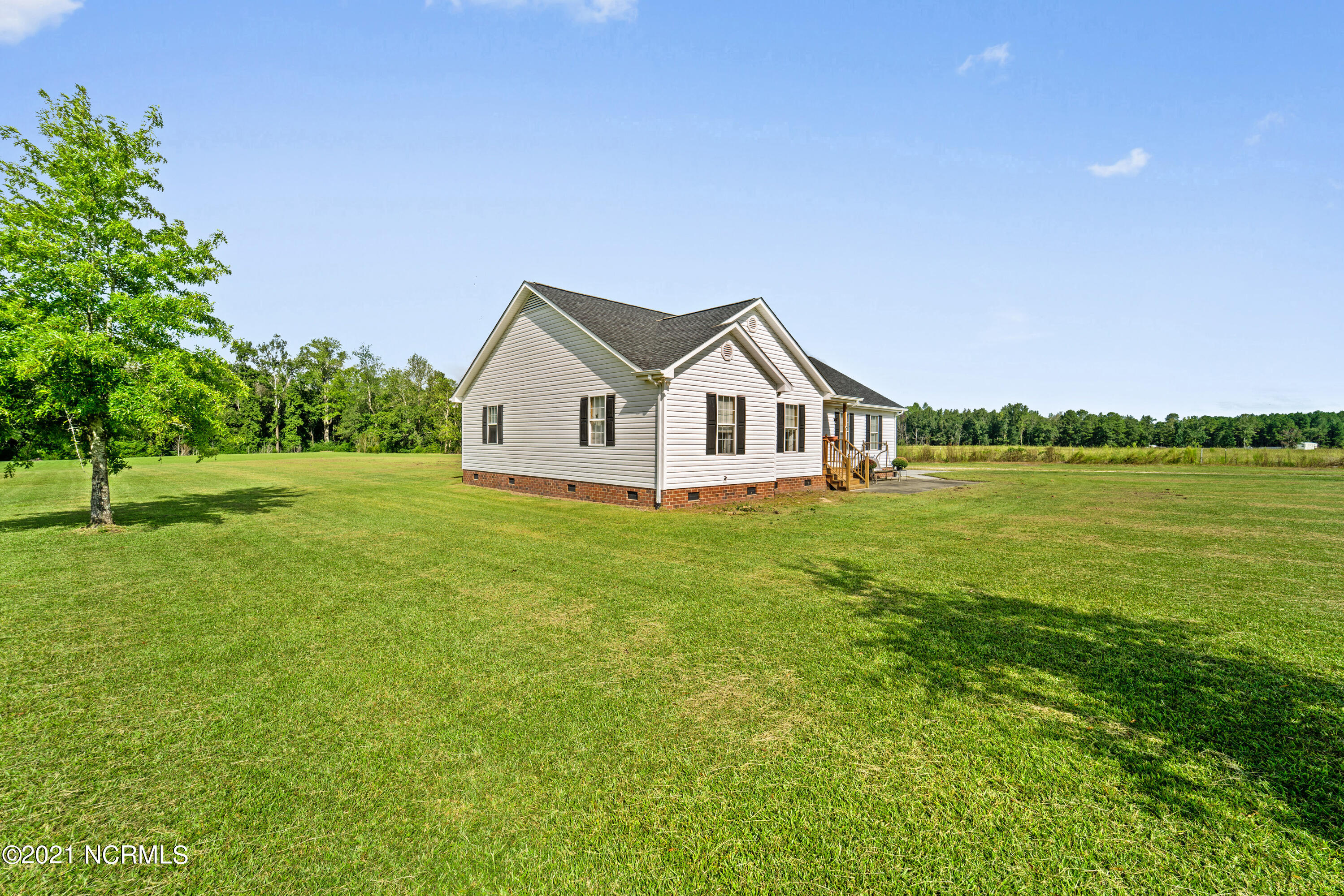 370 Padgett Road Maple Hill, NC 28454 - Photo 7 of 47 DSC00990
