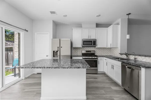 $2,595 | 3325 Harmony View Lane, Spring, TX 77386