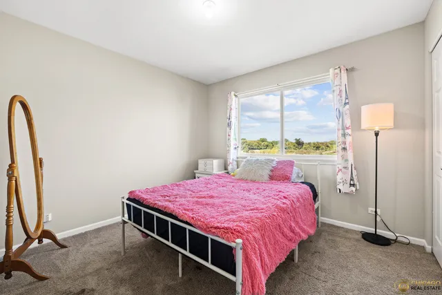 $400,000 | 250 Annelise Lane, Volo, IL 60020