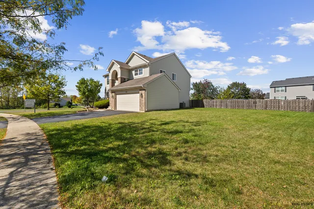 $400,000 | 250 Annelise Lane, Volo, IL 60020