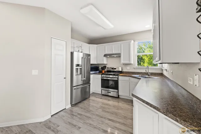 $400,000 | 250 Annelise Lane, Volo, IL 60020