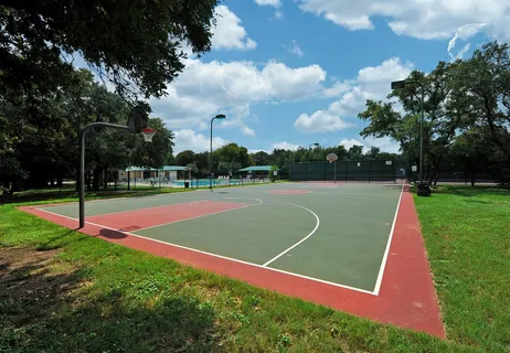 a view of a tennis court