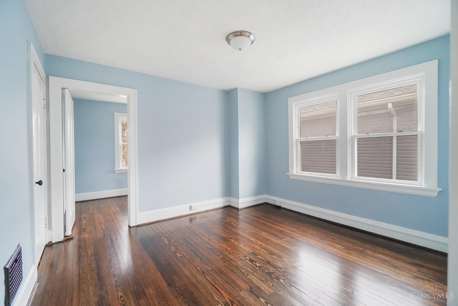 3528 Brotherton Road Cincinnati, OH 45209 - Photo 15 of 37