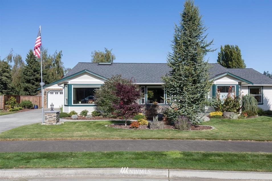 120 Royal Loop Sequim, WA 98382 - Photo 1 of 37 Gallery Image 1