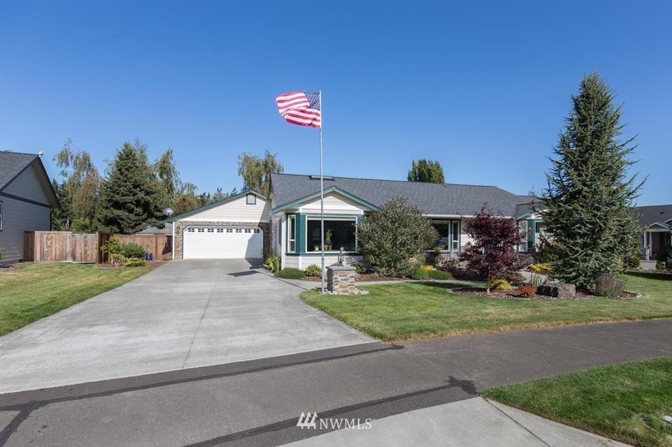 120 Royal Loop Sequim, WA 98382 - Photo 2 of 37 Gallery Image 2