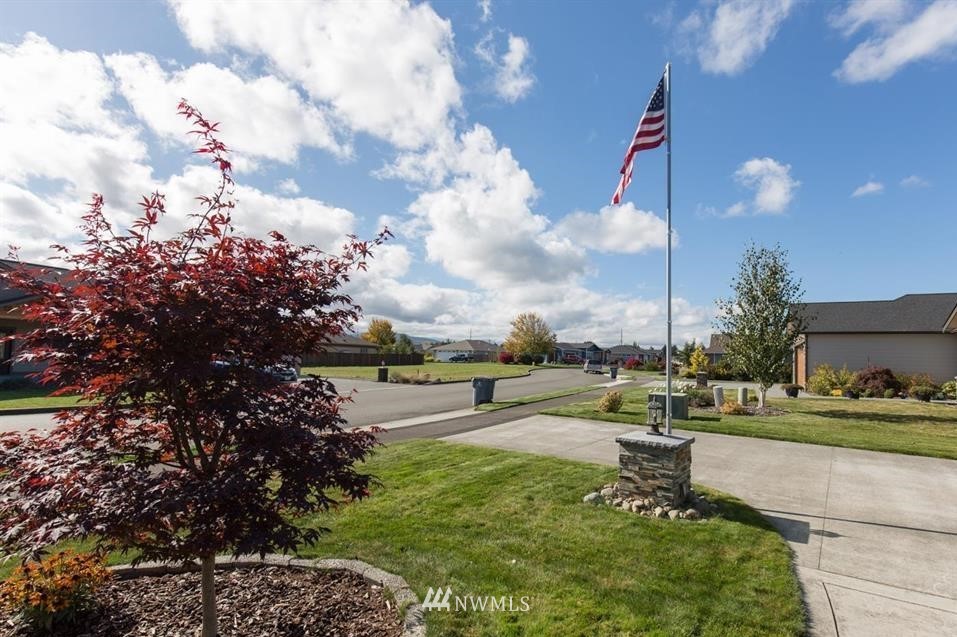 120 Royal Loop Sequim, WA 98382 - Photo 4 of 37 Gallery Image 4