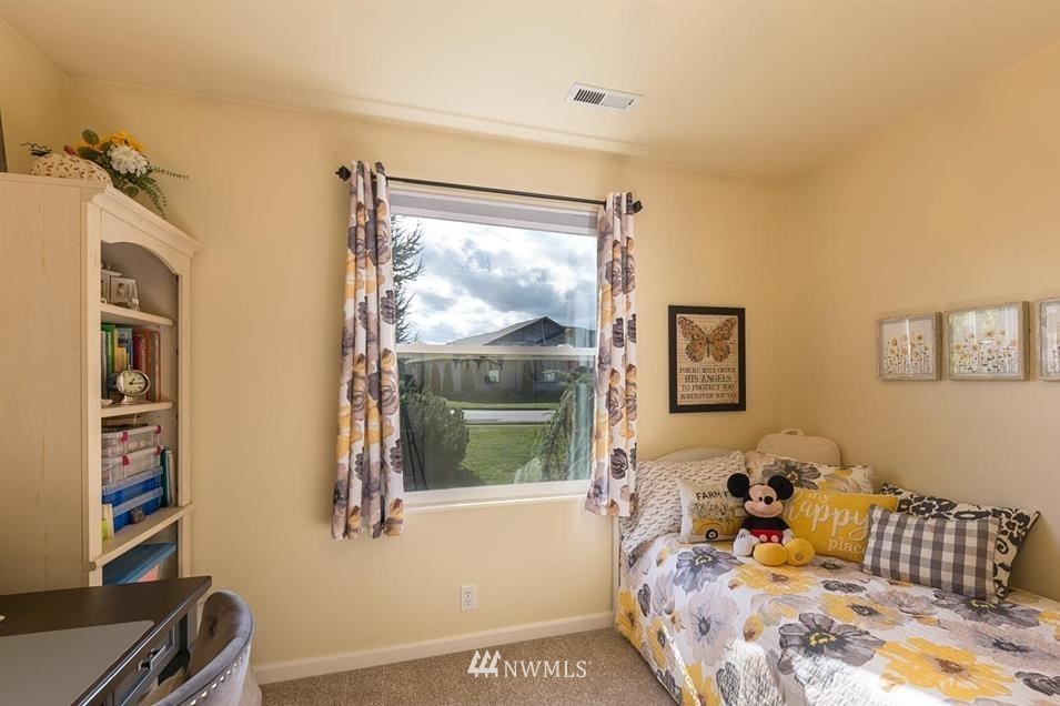 120 Royal Loop Sequim, WA 98382 - Photo 32 of 37 Gallery Image 32