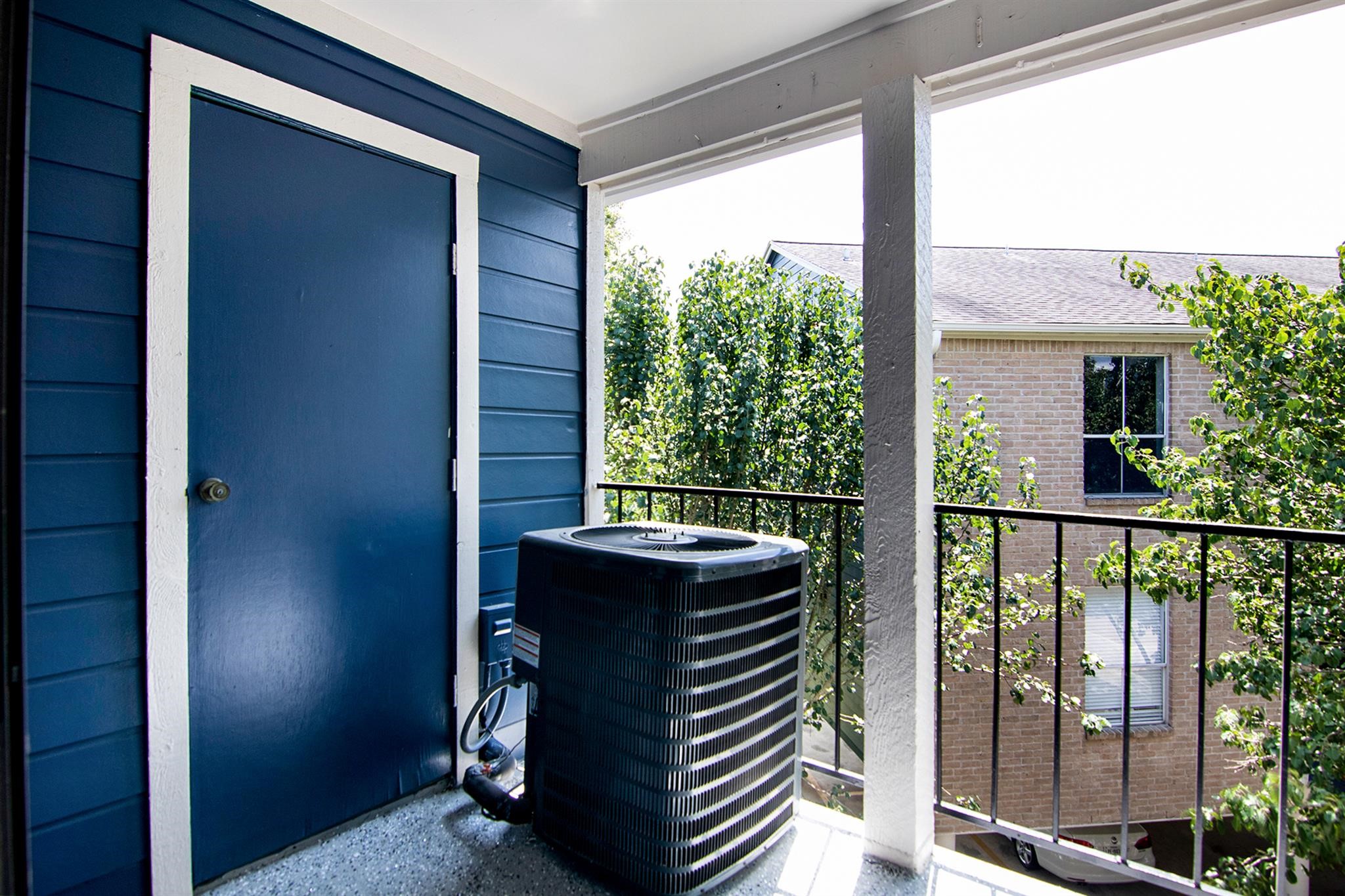 18519 Egret Bay Boulevard, Unit 1708 Webster, TX 77058 - Photo 18 of 27 a view of a balcony with furniture