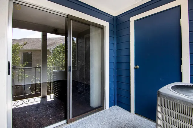 a view of a walk in closet