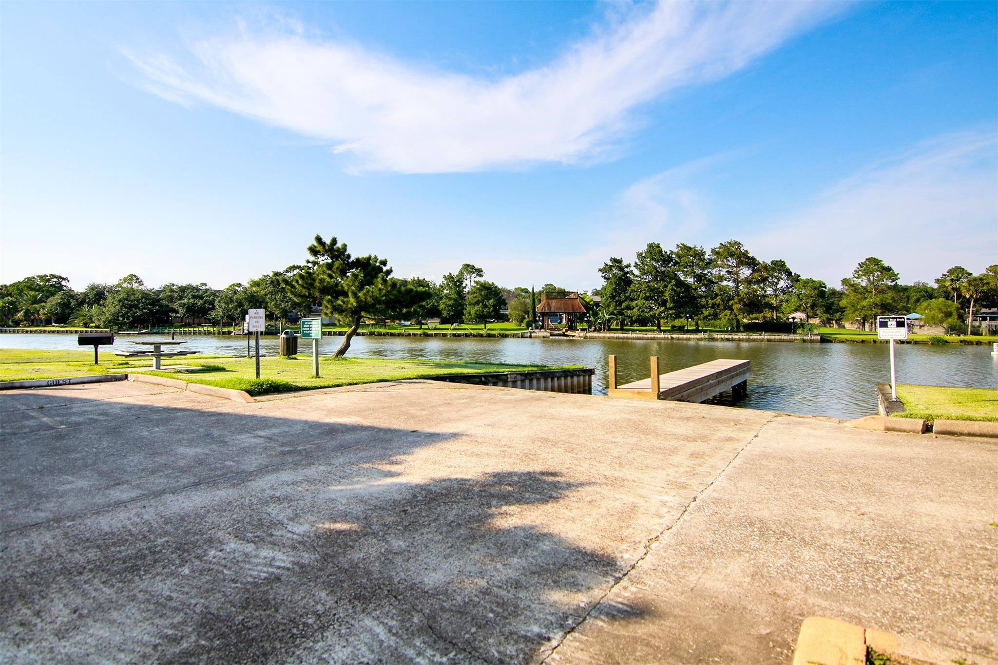 18519 Egret Bay Boulevard, Unit 1708 Webster, TX 77058 - Photo 26 of 27 a view of a swimming pool and a yard