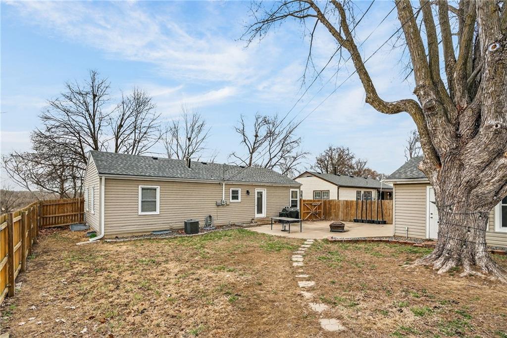 1207 North Atherton Road Independence, MO 64056 - Photo 31 of 37