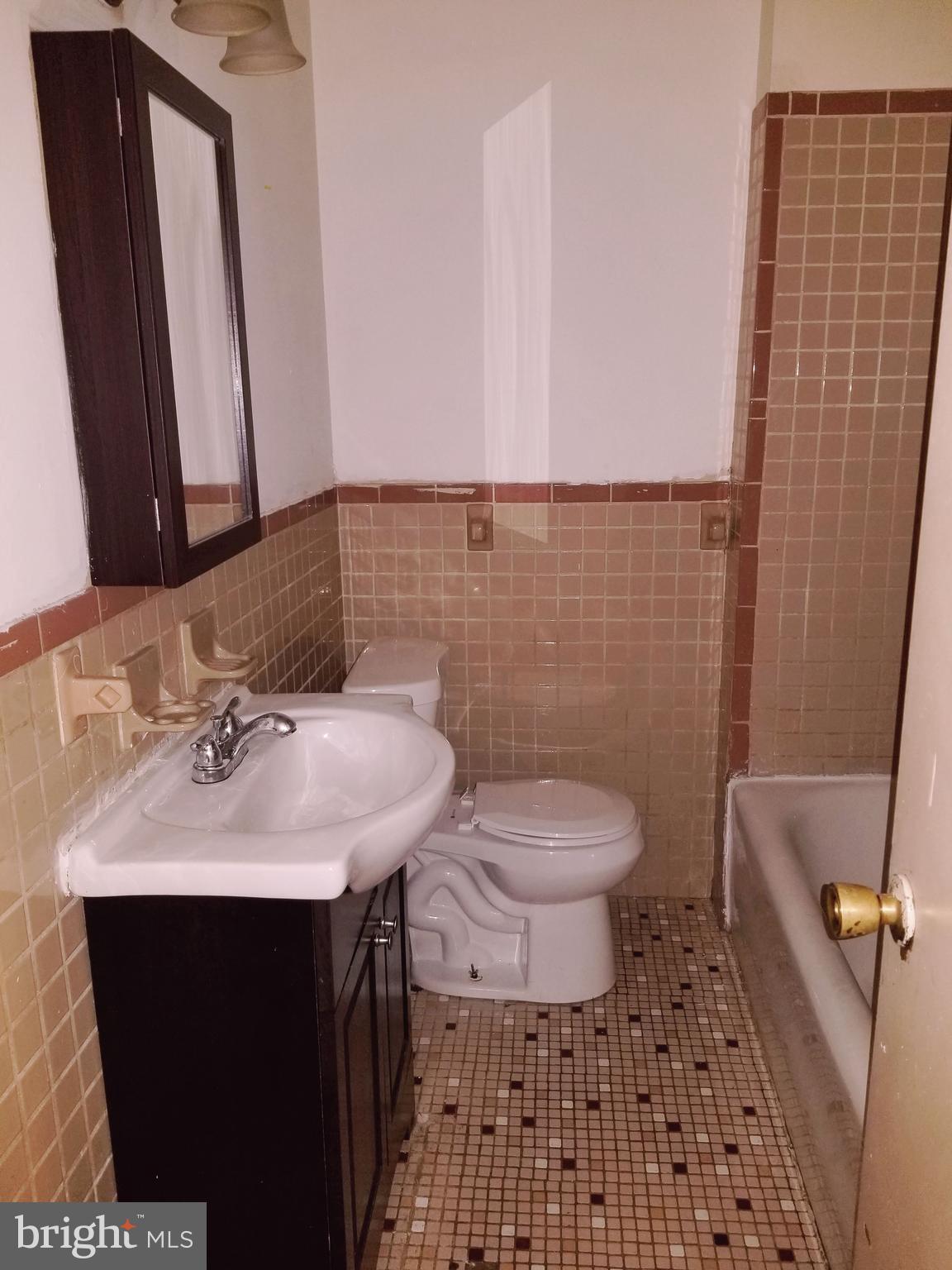 7328 Briar Road Philadelphia, PA 19138 - Photo 13 of 22 Gallery Image 13