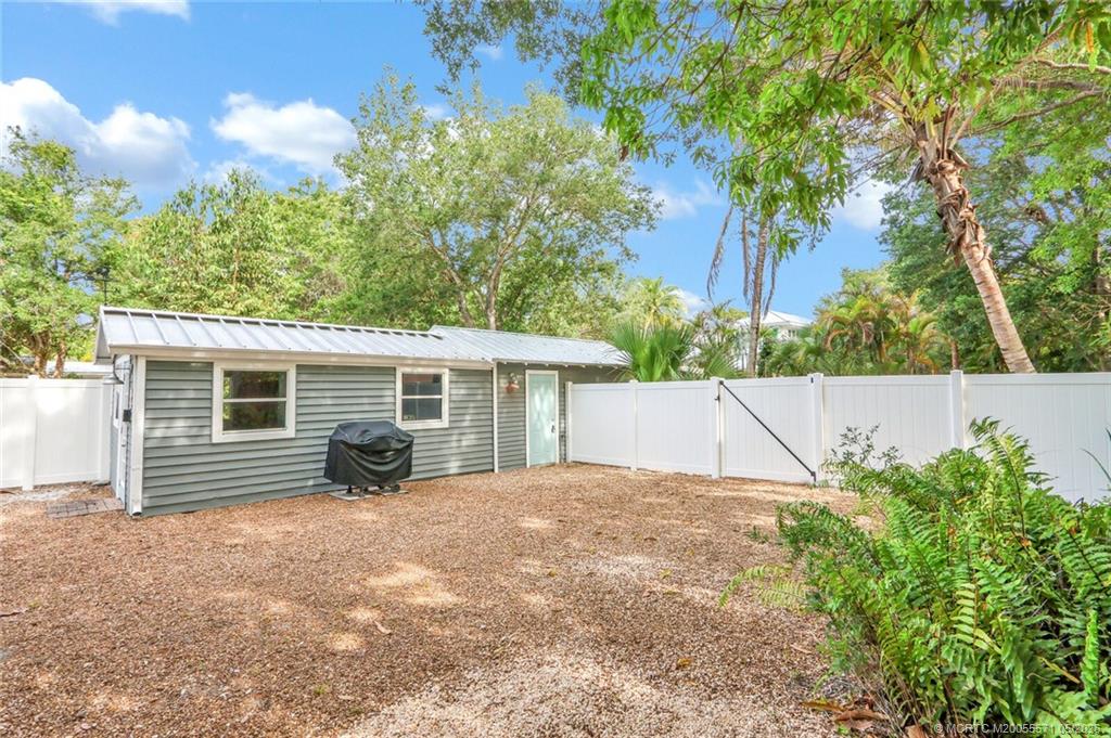 542 Southwest Halpatiokee Street Stuart, FL 34994 - Photo 29 of 33